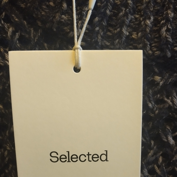 Selected Knit O-neck - Picture 3 of 5